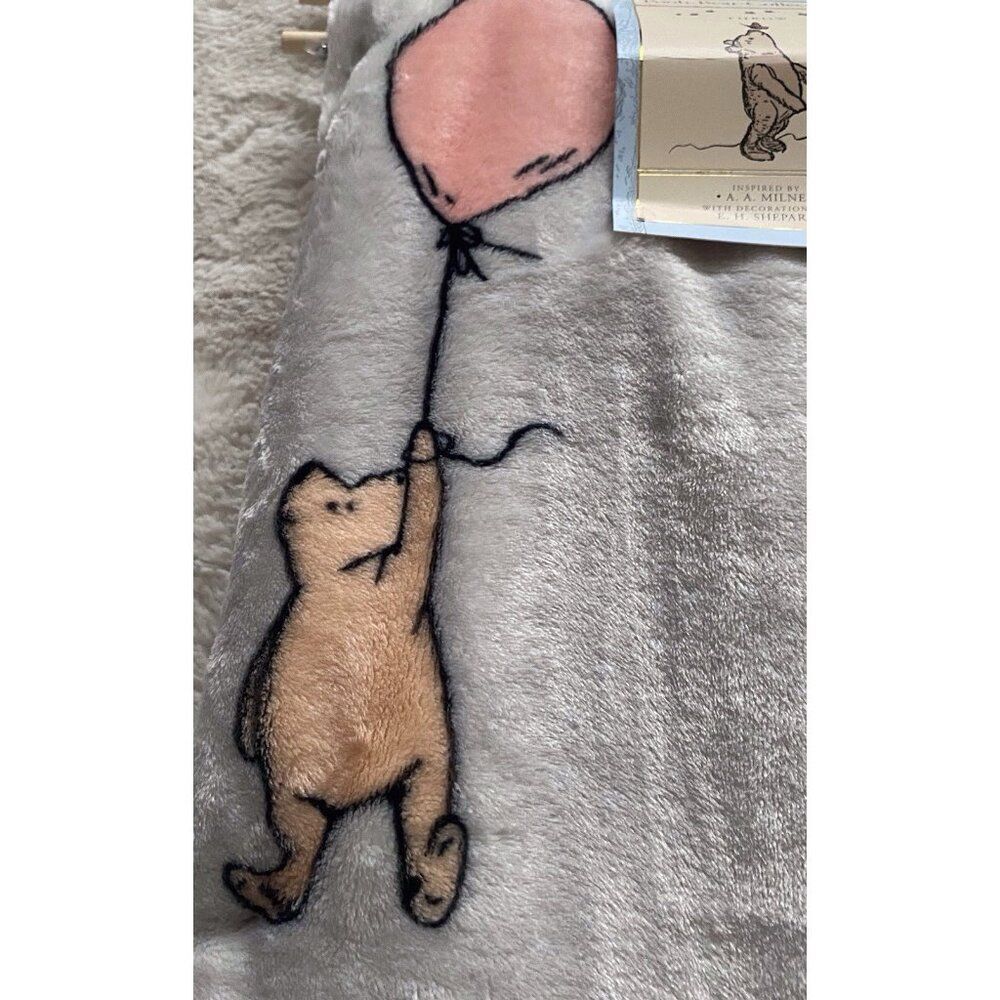 Pooh Bear Collection Winnie The Pooh Balloon Throw Blanket 50” X 70” Grey NEW - Picture 4 of 8